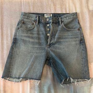 AGOLDE mid-length short, size 24.